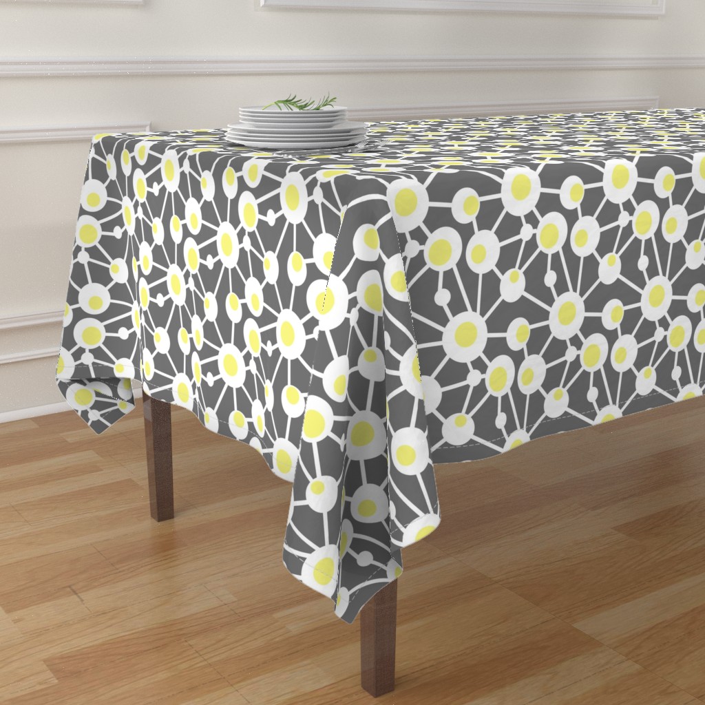 egg table cloth